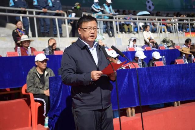 罗马诺：曼联错失M费后还会再签中场，有意楚阿梅尼但价格太贵